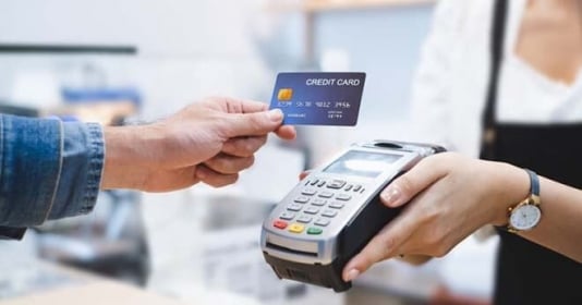 Quẹt thẻ khi mua hàng nên nhớ kĩ nếu không muốn tài khoản biến mất trong tích tắc - Ảnh 2.