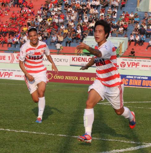 Đốt đời bằng cờ bạc, chất kích thích, “cậu bé hư” bóng đá Việt Nam đi chơi Futsal - Ảnh 2.