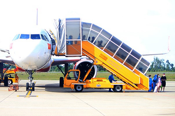 TT-Huế quy định đối tượng hành khách được ưu tiên xét duyệt đến tỉnh bằng đường hàng không - Ảnh 1.