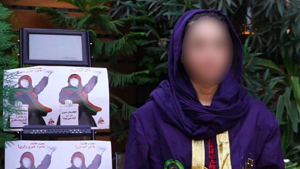 Các nữ công tố viên Afghanistan liên tục lẩn trốn vì lo sợ bị trả thù - Ảnh 1.