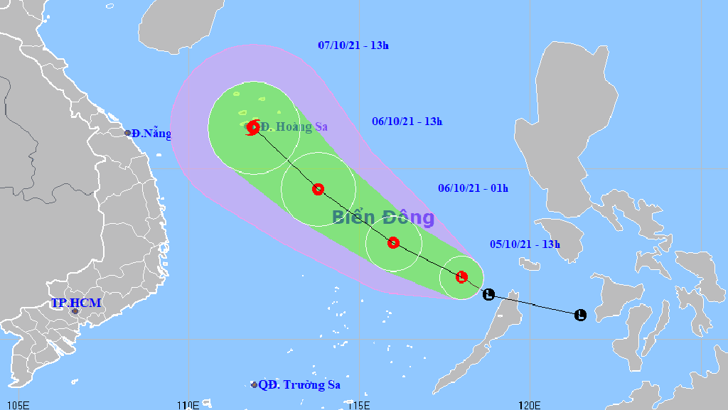 Bão số 8 nối tiếp bão số 7 trên biển Đông, chuyên gia nhận định miền Trung sẽ có mưa cực kỳ lớn - Ảnh 2.