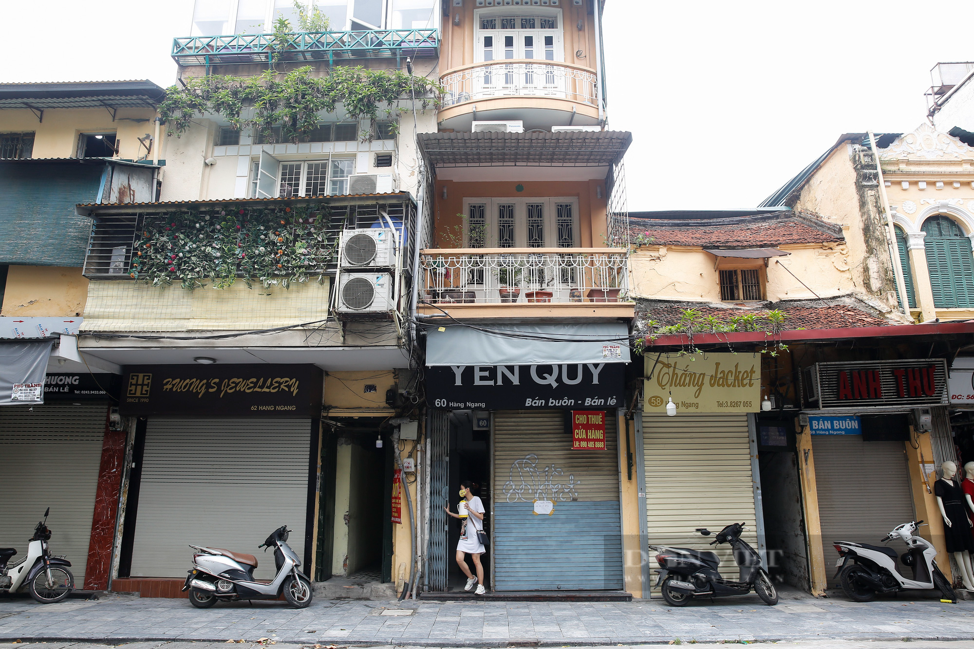 Giá thuê giảm 50%, chủ nhà vẫn bị “bùng” tiền tại phố buôn bán sầm uất nhất Hà Nội - Ảnh 7.