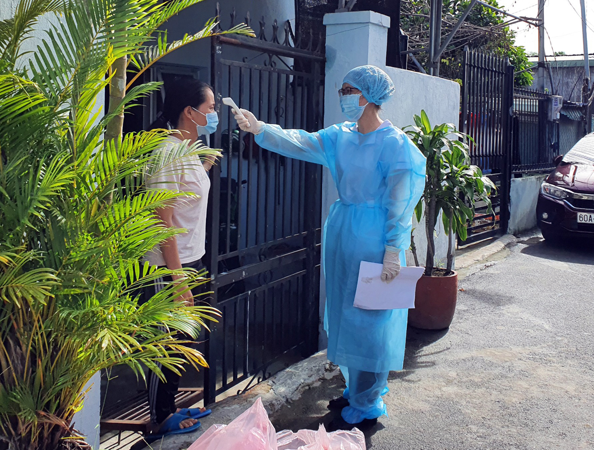 Chủng Delta khiến tỷ lệ nhập viện và tử vong tăng, Bộ Y tế điều chỉnh phác đồ điều trị - Ảnh 3.