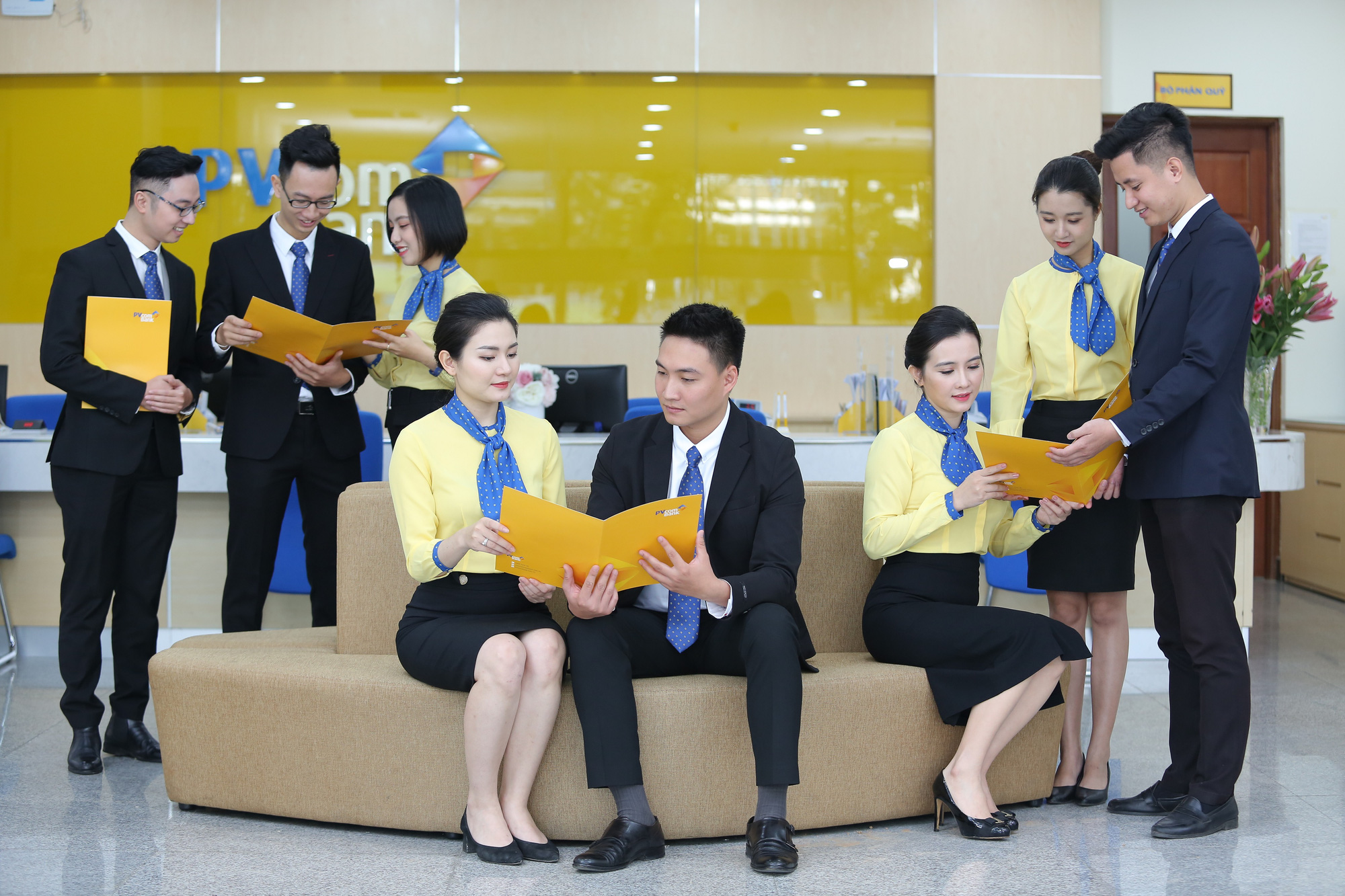 HR Asia Magazine vinh danh PVcomBank là &quot;Nơi làm việc tốt nhất Châu Á 2021&quot; - Ảnh 3.