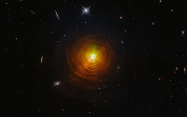 Hình ảnh kỳ lạ của NASA về một "ngôi sao hấp hối" khiến nhiều người bất ngờ