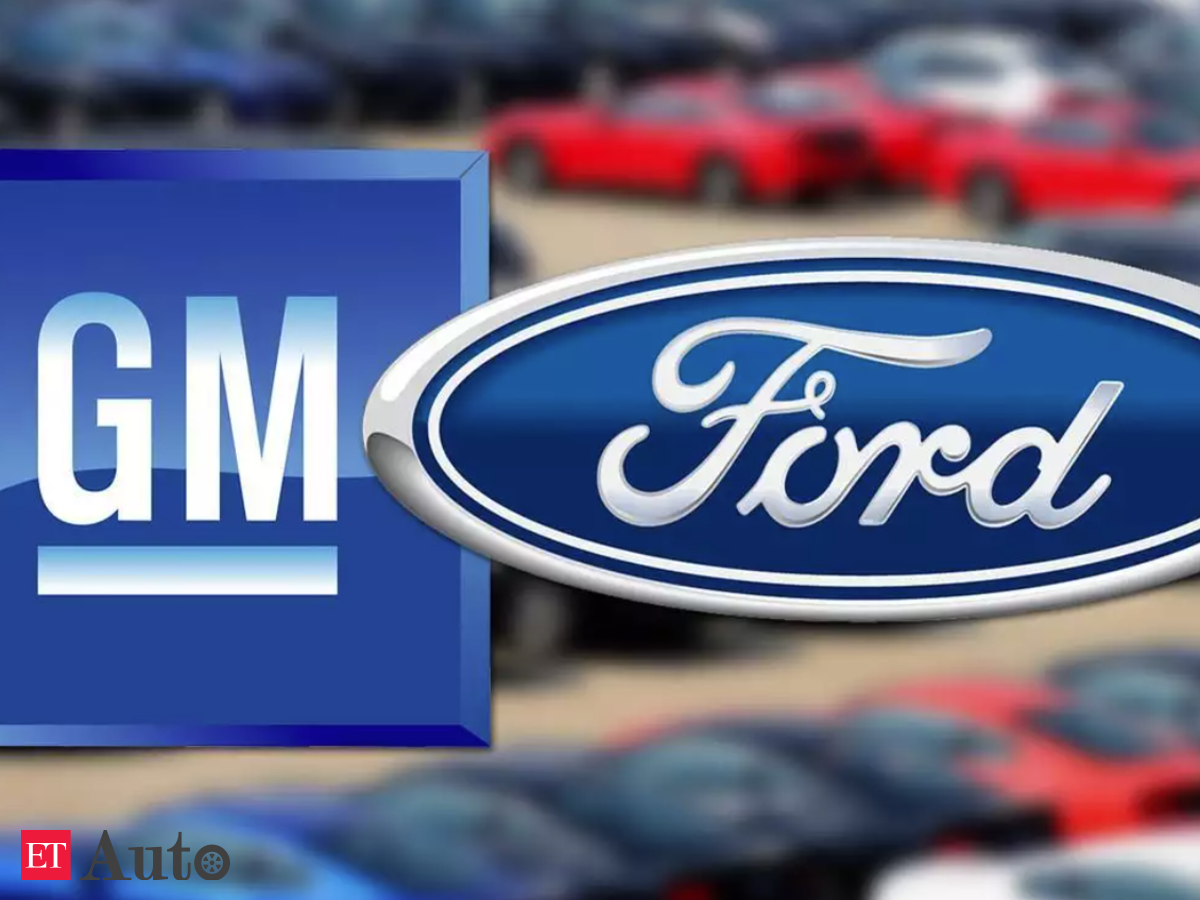 General Motors và Ford Motor cắt giảm sản lượng bổ sung vì tình trạng thiếu chip bán dẫn đang ảnh hưởng đến sản xuất ô tô toàn cầu. Ảnh: @AFP.