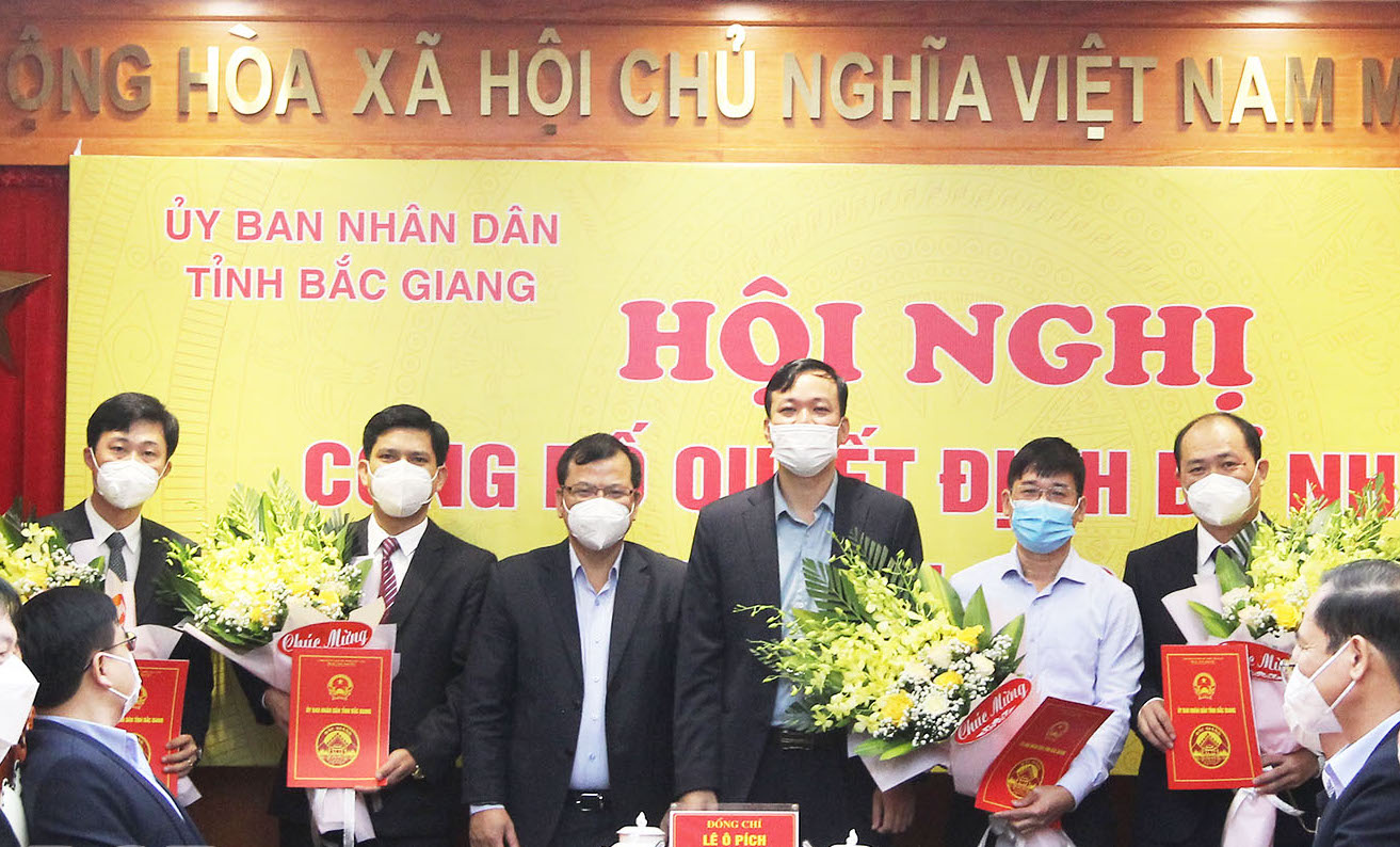 Bắc Giang điều động, bổ nhiệm nhiều lãnh đạo Sở - Ảnh 1.