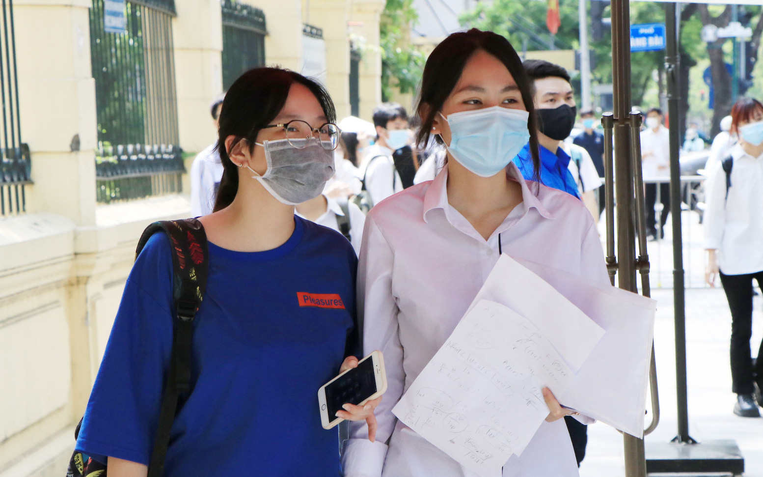 Mới: Học sinh một số khu vực ở Hà Nội trở lại trường từ ngày 8/11