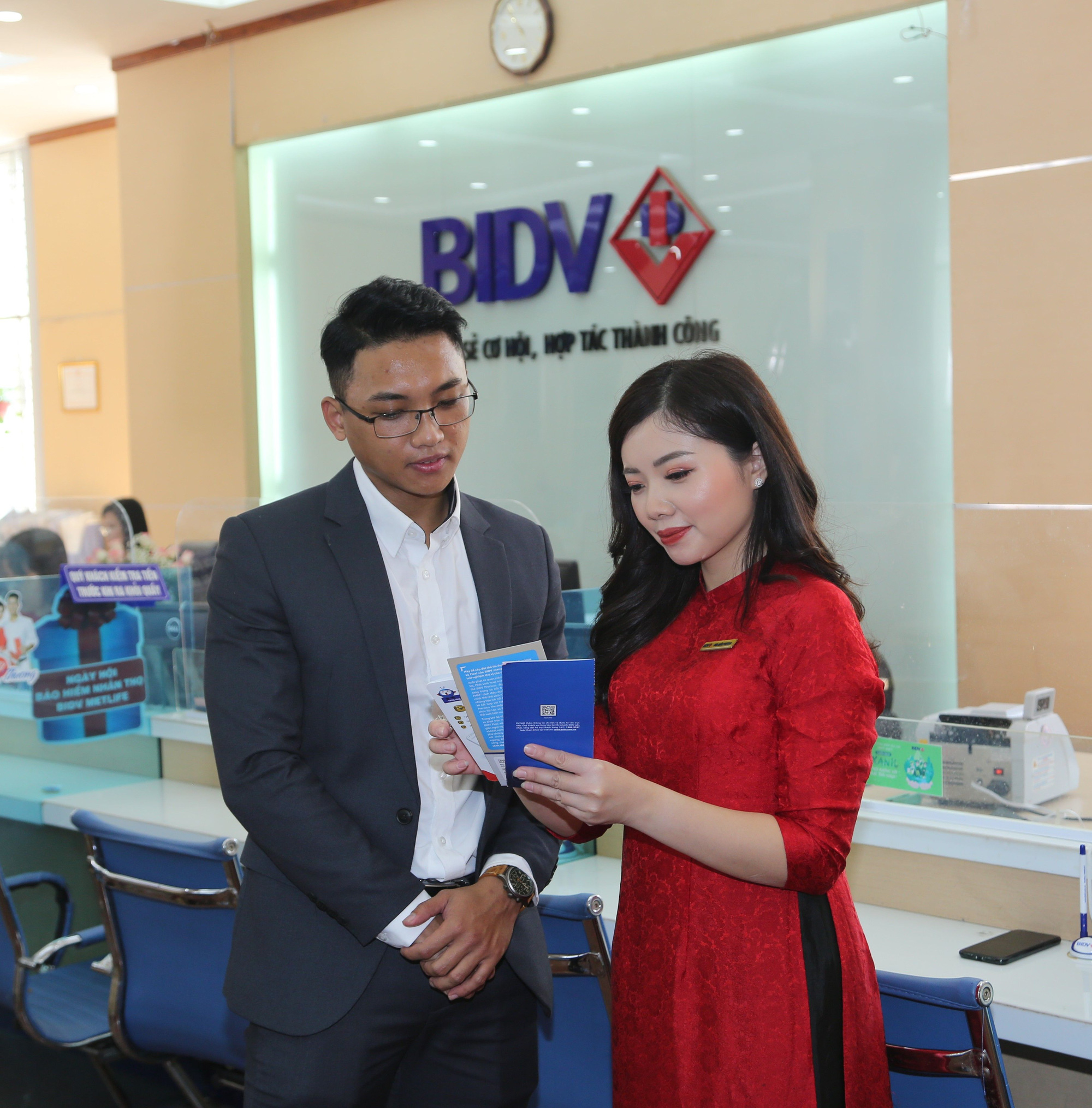 BIDV duy trì hoạt động ổn định hỗ trợ khách hàng và cộng đồng ứng phó đại dịch Covid-19  - Ảnh 1.