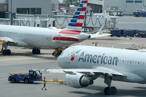 Mỹ: Nhiều hành khách bị mắc kẹt tại sân bay dịp Halloween do hàng nghìn chuyến bay bị hủy/hoãn - Ảnh 2.