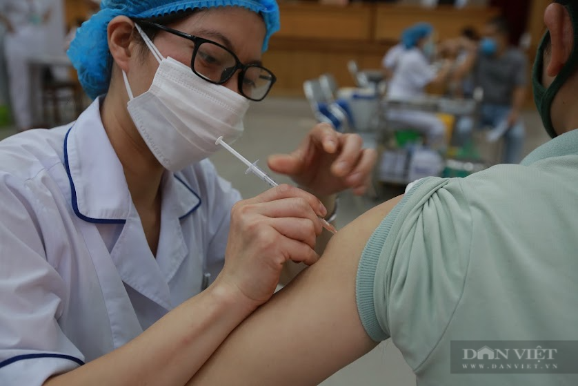 Bộ Y tế phê duyệt có điều kiện vaccine Covid-19 thứ 9 tại Việt Nam  - Ảnh 2.