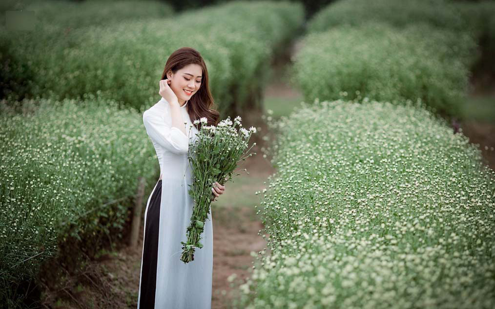 10 cách phối đồ cực cool cho các cô gái khi chụp ảnh với hoa cúc họa mi   Aphoto