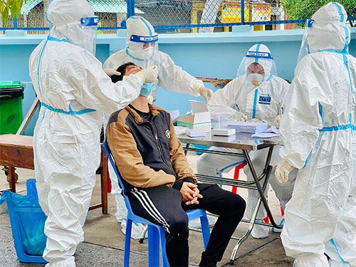 F0 cộng đồng ở TP Phan Thiết hạ nhiệt, Bình Thuận khẩn trương tiêm vaccine ngừa Covid-19 - Ảnh 4.