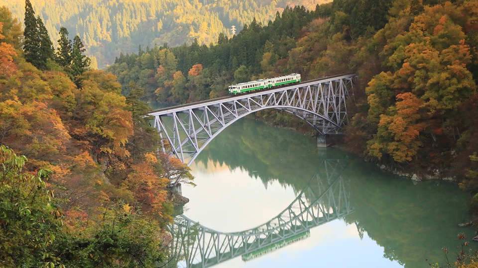 Sự hồi sinh của 'tuyến đường sắt lãng mạn' ở Nhật Bản - Ảnh 2.