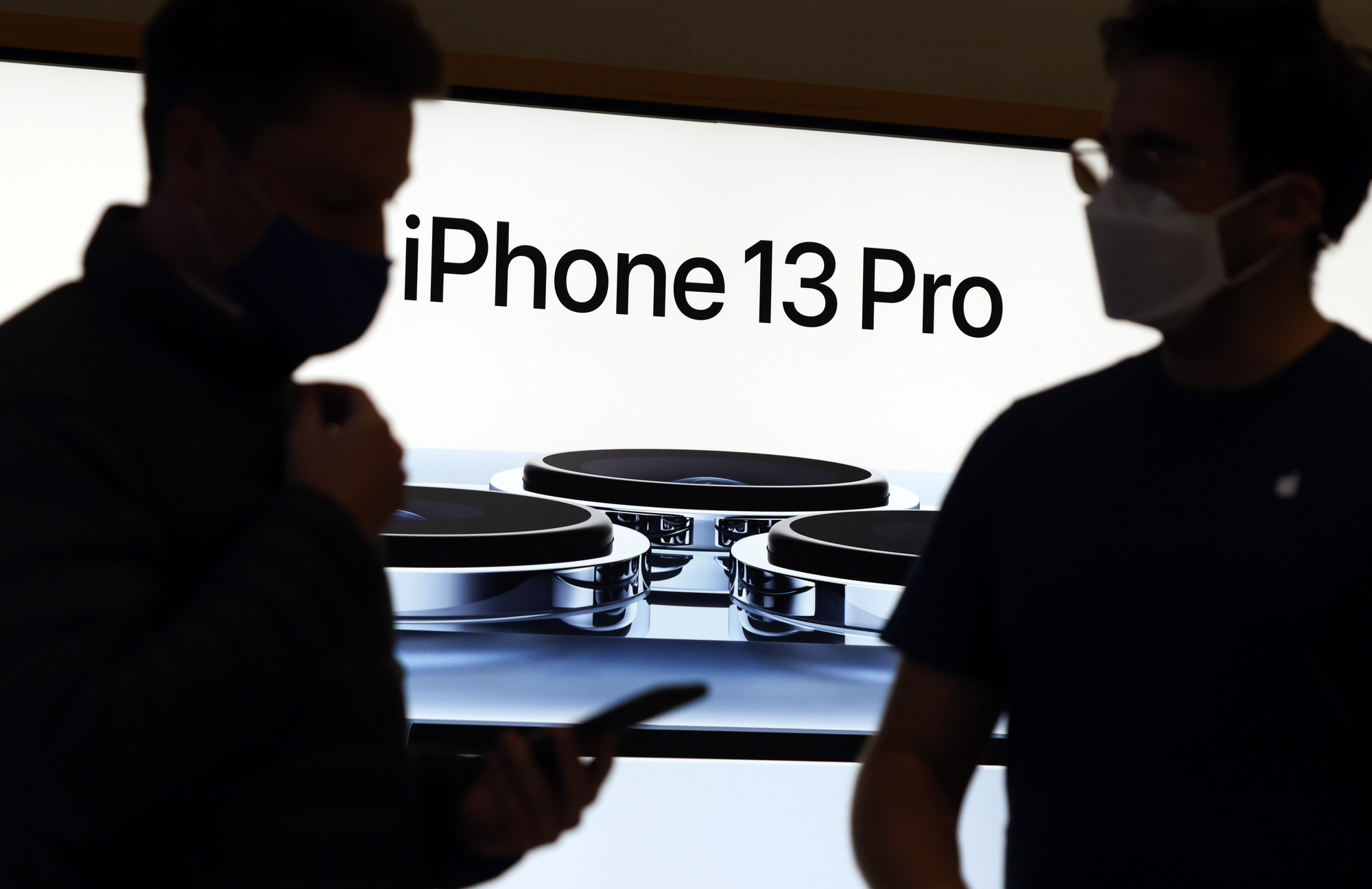 iPhone 13 có thể khan hiếm hơn trong các tháng còn lại của năm 2021. Ảnh: @AFP.