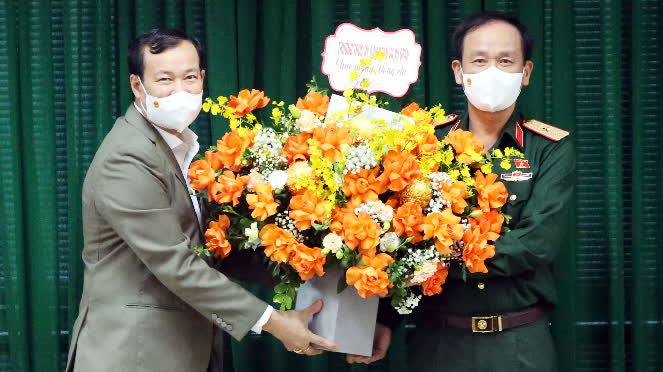 Đại biểu Quốc hội Vũ Xuân Hùng được thăng quân hàm Thiếu tướng - Ảnh 1.