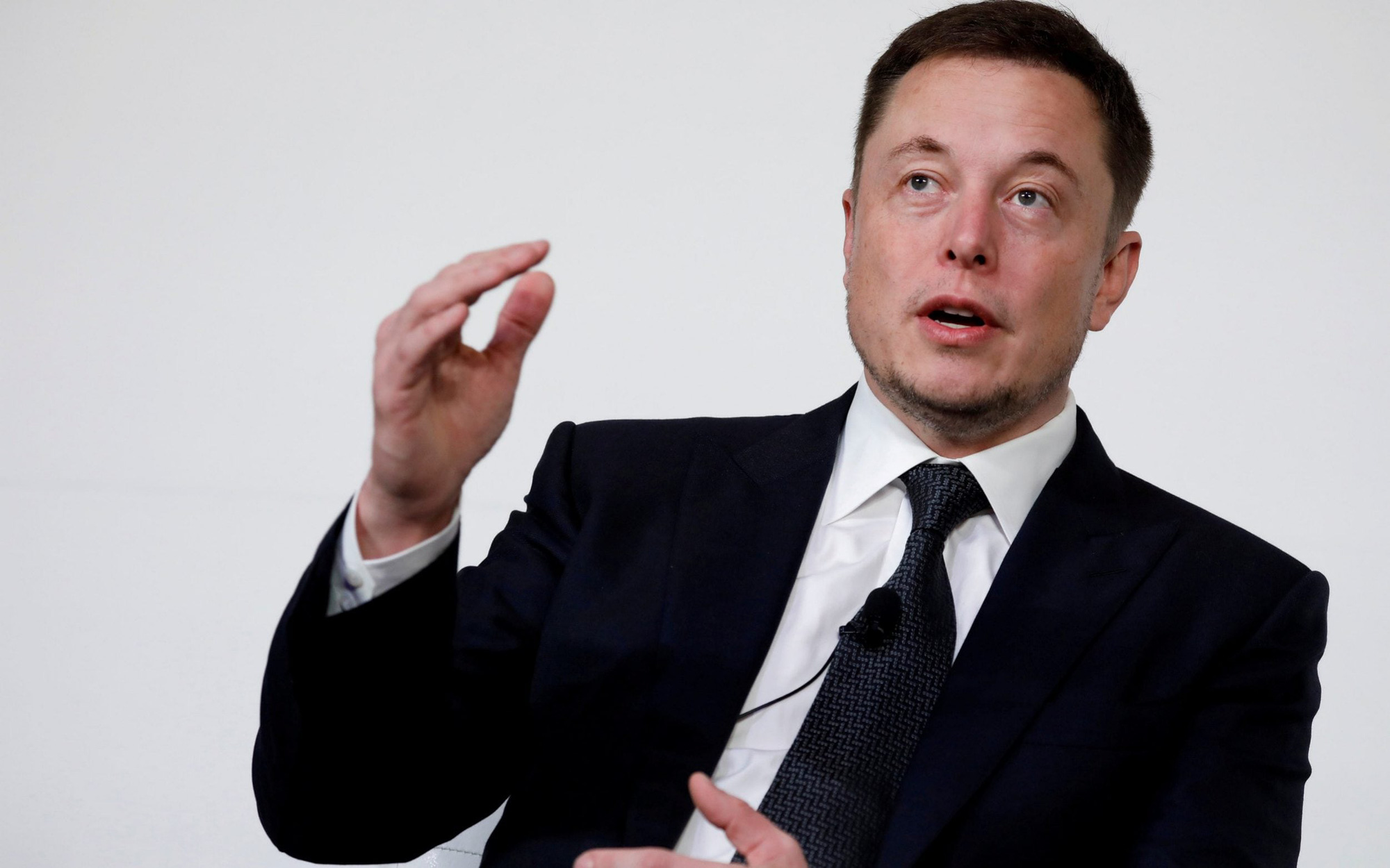 Tỷ phú Elon Musk “giàu tài sản” nhưng “nghèo tiền mặt” của ngành công nghệ