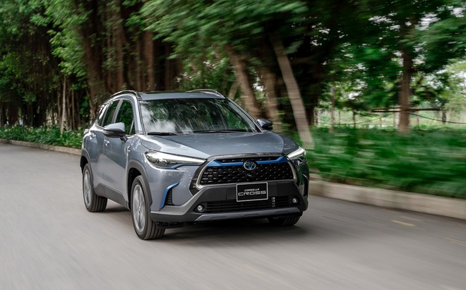 Giá xe Toyota Corolla Cross lăn bánh tháng 11/2021, không ưu đãi vẫn bán chạy - Ảnh 2.