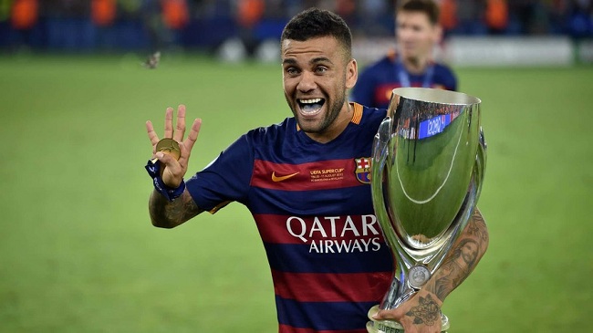 Alves sắp có lần thứ 2 đá cho Barcelona. Ảnh: Goal