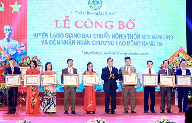 Huyện Lạng Giang (Bắc Giang):  Xây dựng nông thôn mới gắn với phát triển đô thị - Ảnh 3.
