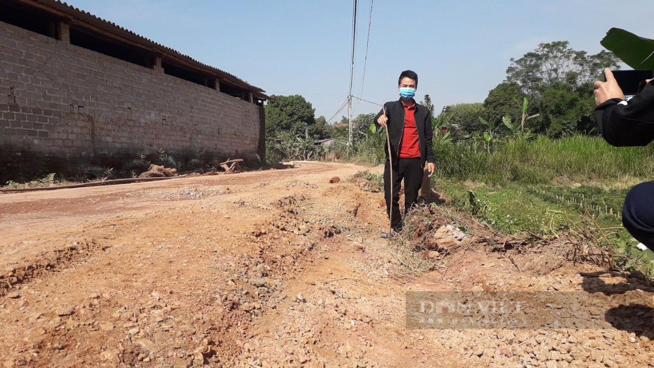 Thái Nguyên: Đường bê tông bị xe tải chở đất cày nát, ngành chức năng nói gì? - Ảnh 5.