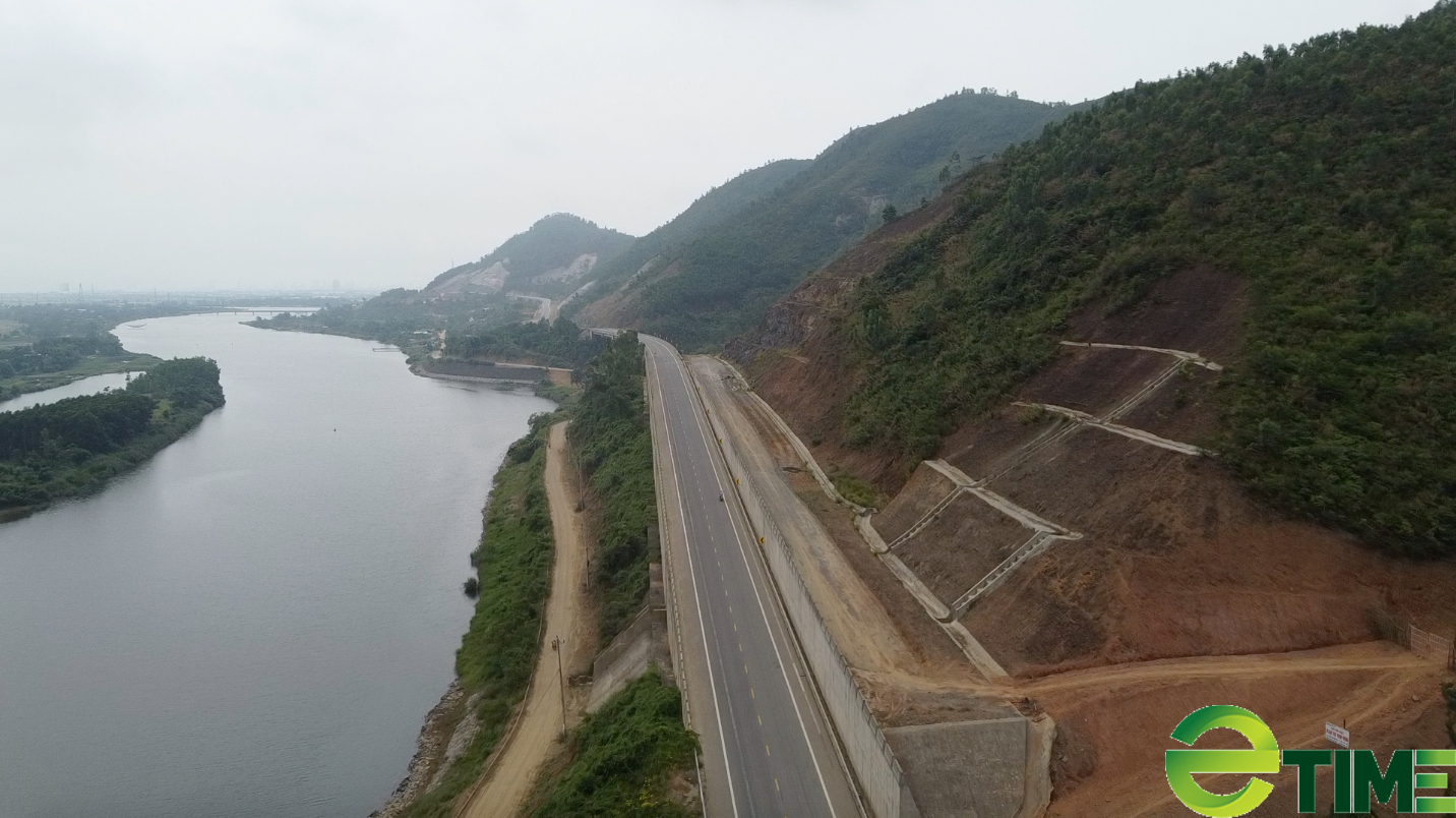 Tháng 12, cao tốc La Sơn - Tuý Loan sẽ được khai thác chính thức - Ảnh 1.