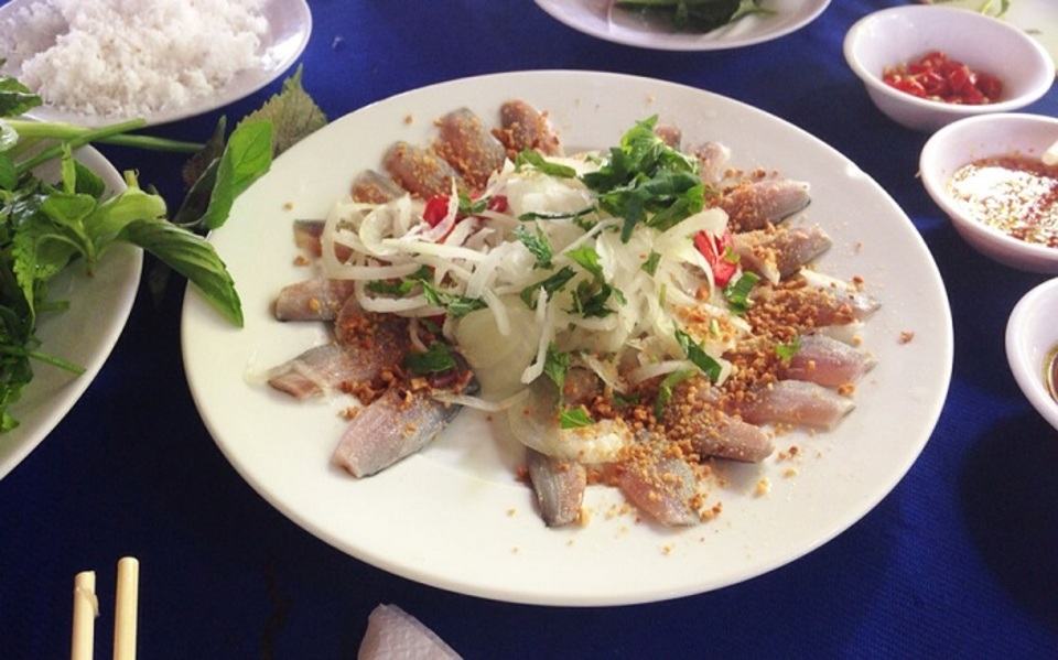 Top những quán ăn gỏi cá trích ngon khó cưỡng khiến du khách không thể bỏ qua khi đến Phú Quốc - Ảnh 5.