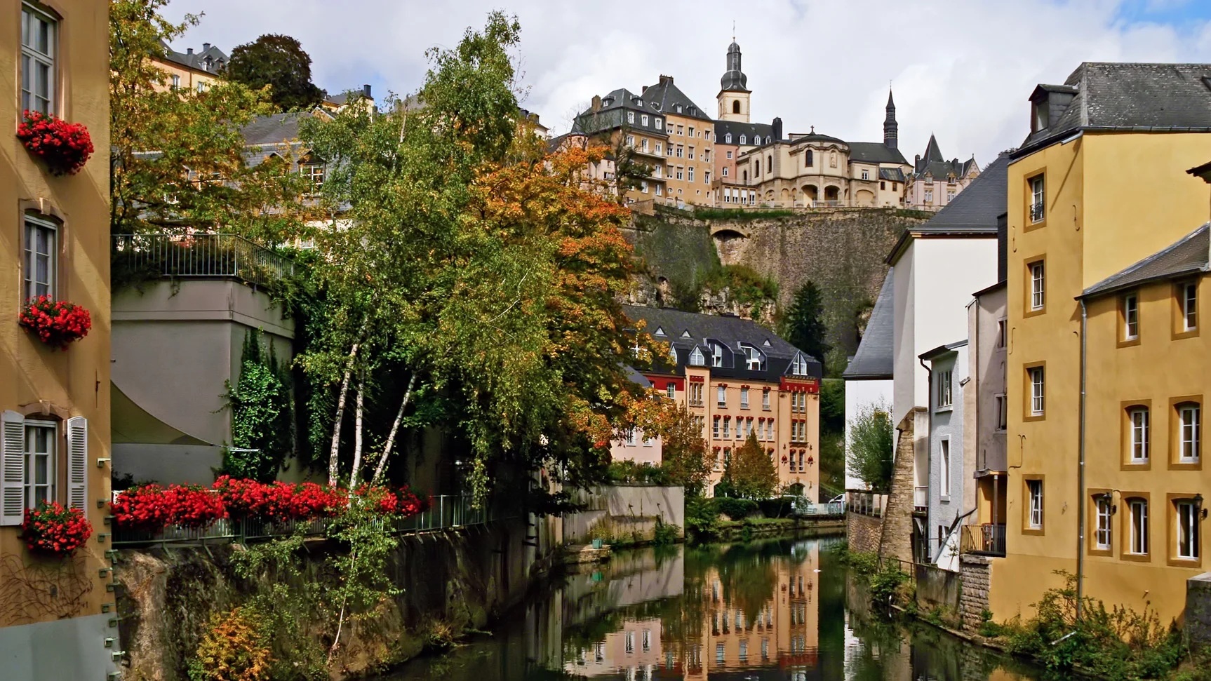 Tại sao các tỷ phú cất giấu tài sản ở Luxembourg? - Ảnh 1.