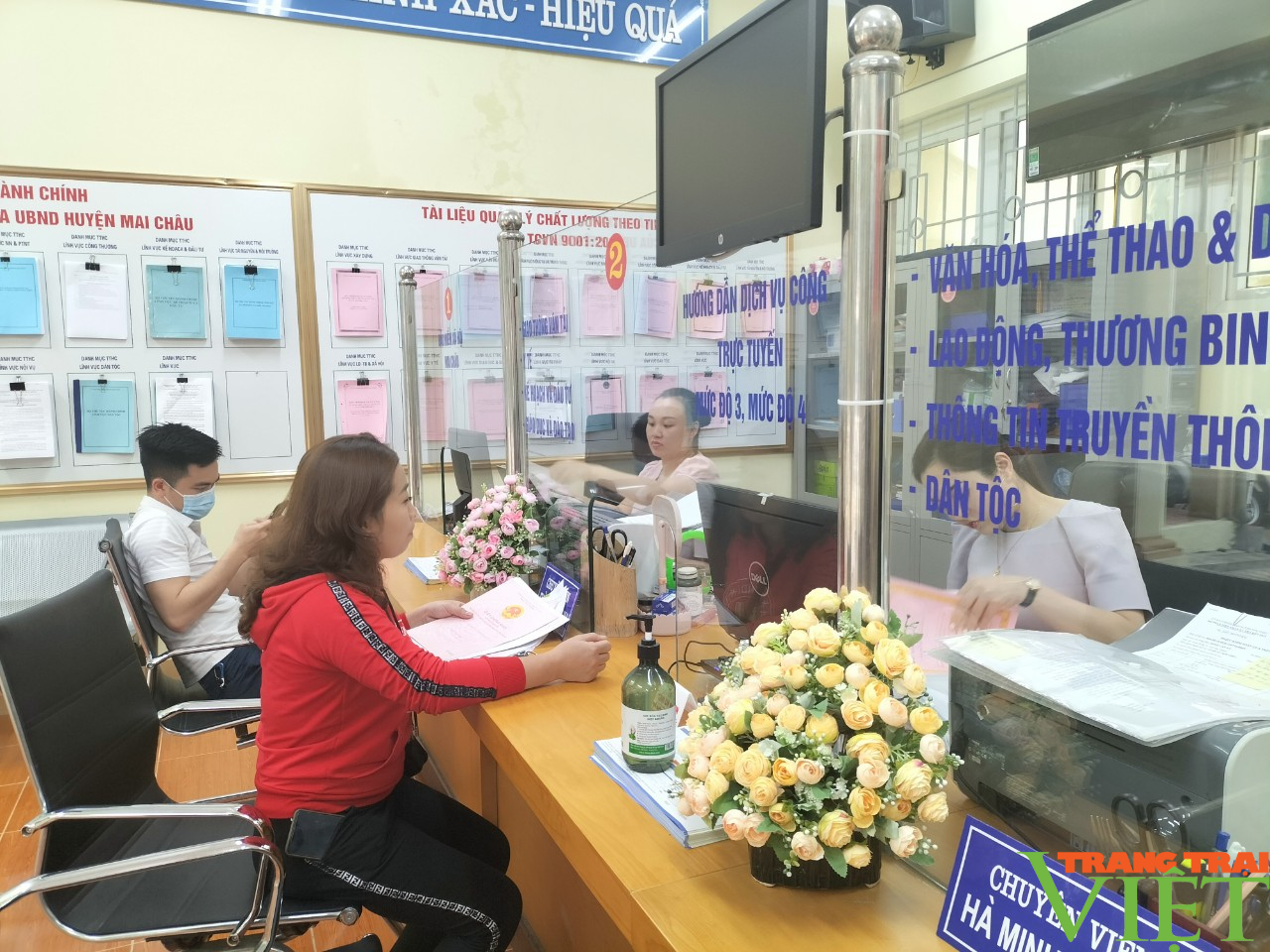 Huyện Mai Châu: Hướng đến cải cách hành chính dân chủ, hiện đại - Ảnh 6.
