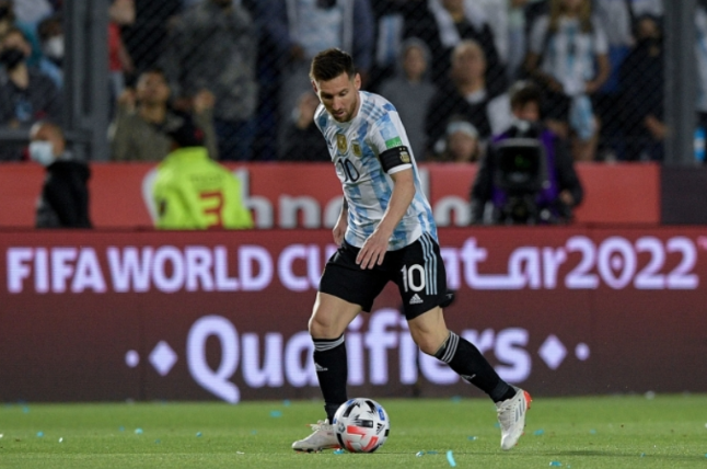 Vòng loại World Cup 2022: Messi nhạt nhòa, Argentina hòa nhọc Brazil - Ảnh 1.