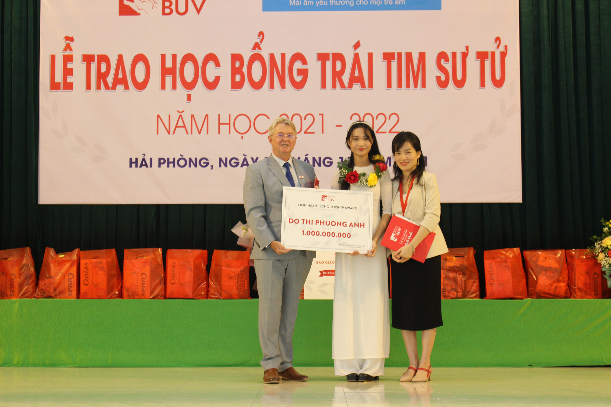 Hải Phòng: Nữ sinh Làng trẻ SOS đạt học bổng “Trái tim Sư tử” 1 tỷ đồng - Ảnh 3.