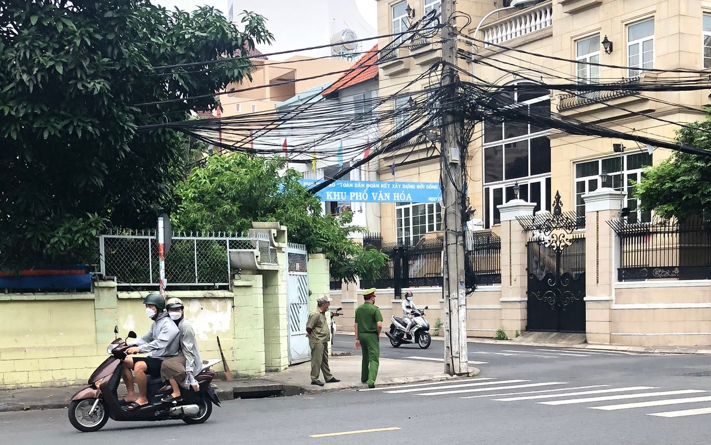 CEO Nguyễn Phương Hằng 'quay xe', không  gặp nhà báo Đức Hiển như đã 'hẹn'