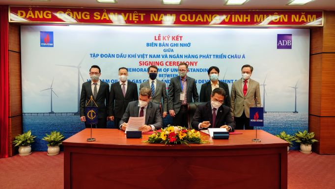   ADB và PVN bắt tay cùng thúc đẩy phát triểt năng lượng xanh tại Việt Nam  - Ảnh 1.