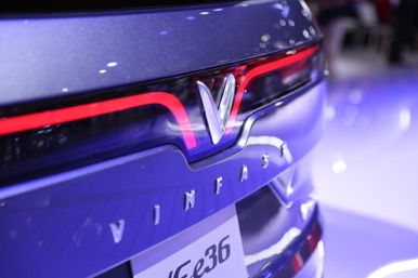 “Soi” chi tiết bộ đôi bom tấn VF e35 và VF e36 vừa chính thức trình làng tại LA Auto Show 2021 - Ảnh 10.