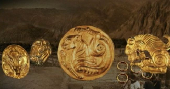 Khai quật được 'quốc bảo' sư tử vàng nặng 1 tấn trong lăng mộ cổ, bí ẩn danh tính mỹ nhân bên trong - Ảnh 1.