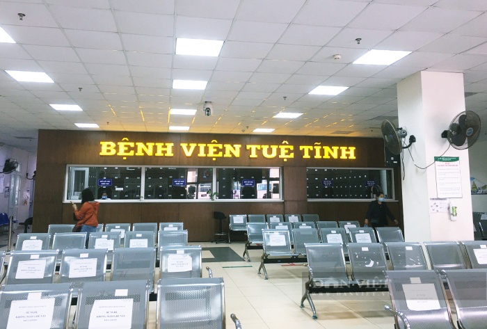 160 cán bộ y tế tại BV Tuệ Tĩnh bị nợ lương: &quot;Tại sao bệnh viện loại 2, nguồn thu ít lại xin tự chủ?&quot; - Ảnh 1.