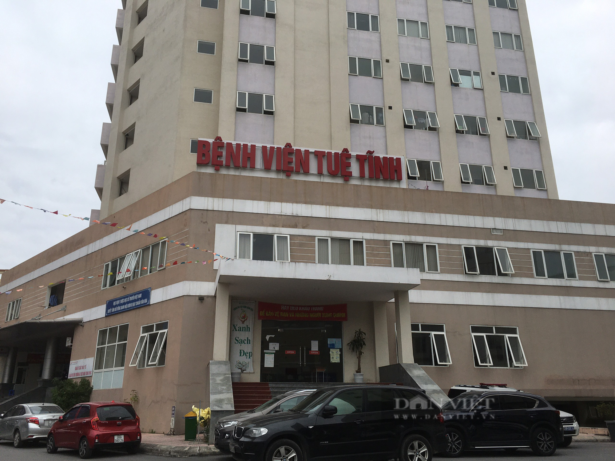 160 cán bộ y tế tại Bệnh viện Tuệ Tĩnh bị nợ lương: Đề xuất tạm dừng tự chủ - Ảnh 3.