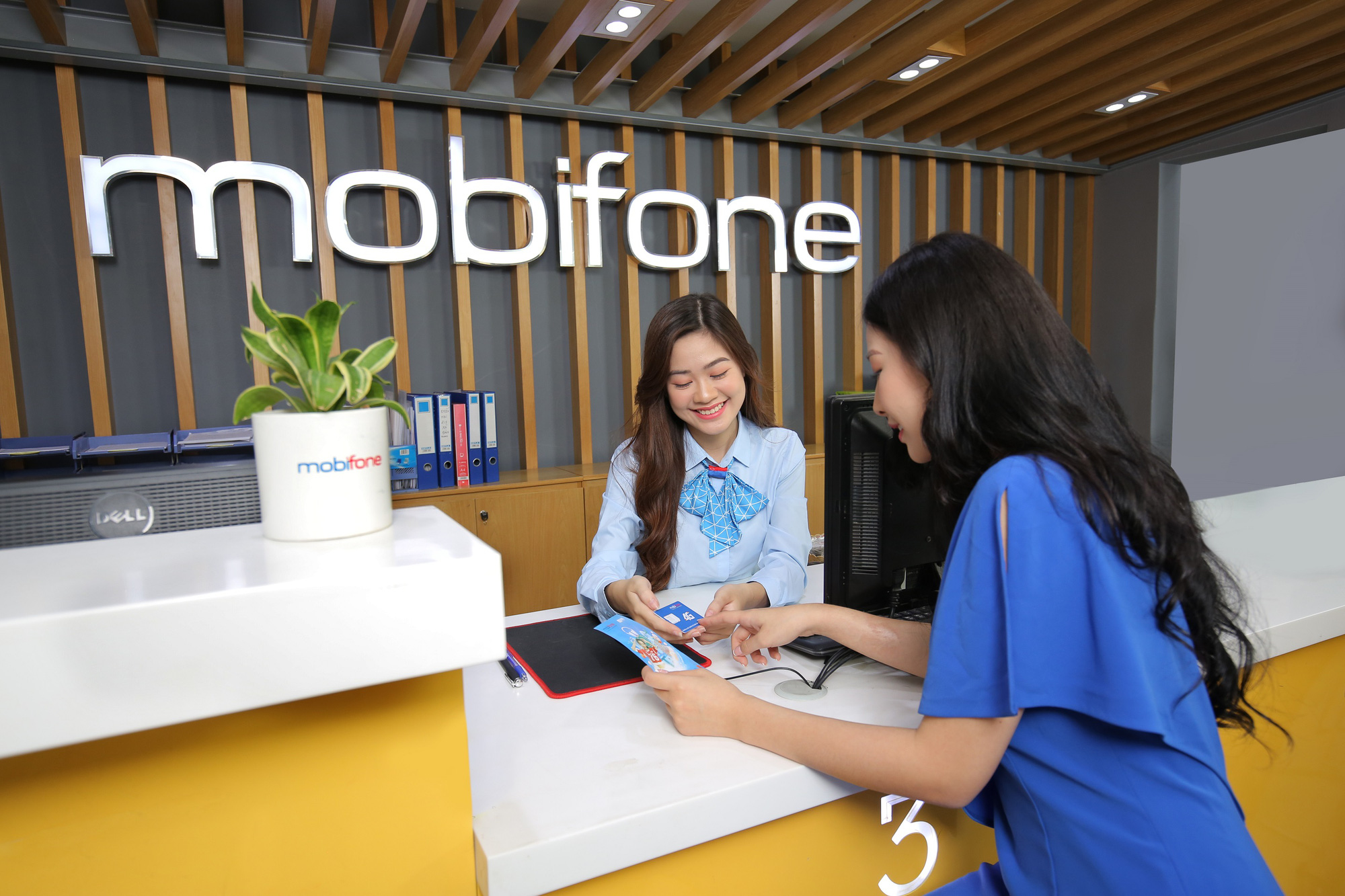 Nhà mạng đầu tiên được triển khai thí điểm Mobile Money, MobiFone nói gì? - Ảnh 1.