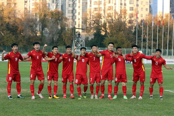 HLV Park Hang-seo triệu tập 8 cầu thủ U23 Việt Nam chuẩn bị đá AFF Cup  - Ảnh 1.