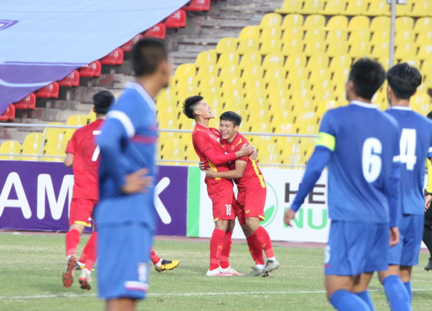 Tin sáng (2/11): Cựu trợ lý thầy Park dự đoán sốc về U23 Việt Nam - Ảnh 1.