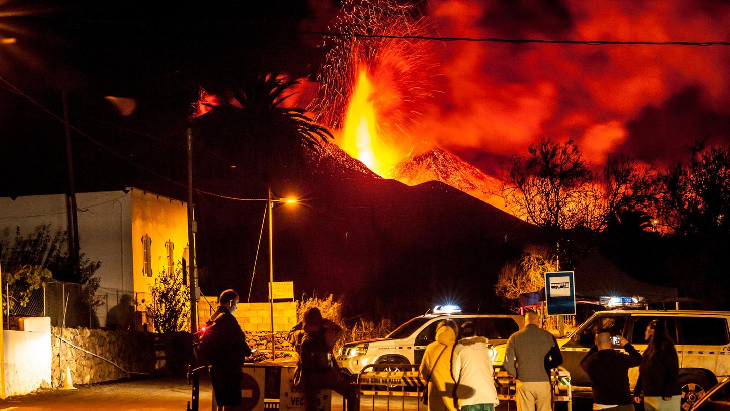 Cảnh báo 'siêu sóng thần' từ núi lửa có thể khiến hàng triệu người thiệt mạng - Ảnh 2.