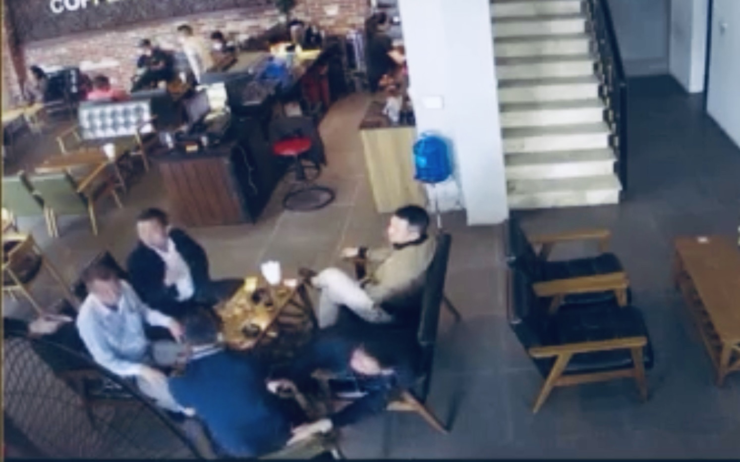 Hé lộ nguyên nhân khiến giám đốc doanh nghiệp bị bắn gục trong quán cà phê ở thành phố Vinh