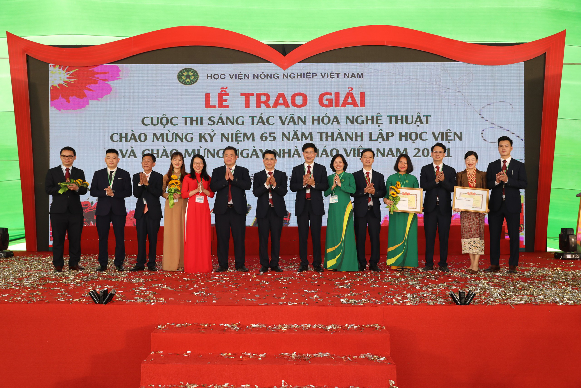 Học viện Nông nghiệp Việt Nam tạo cảm hứng sáng tác cho nhiều tác phẩm văn học, nghệ thuật - Ảnh 3.