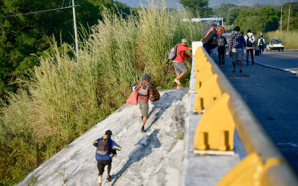 600 người di cư đến từ 12 quốc gia được tìm thấy trong xe tải ở Mexico