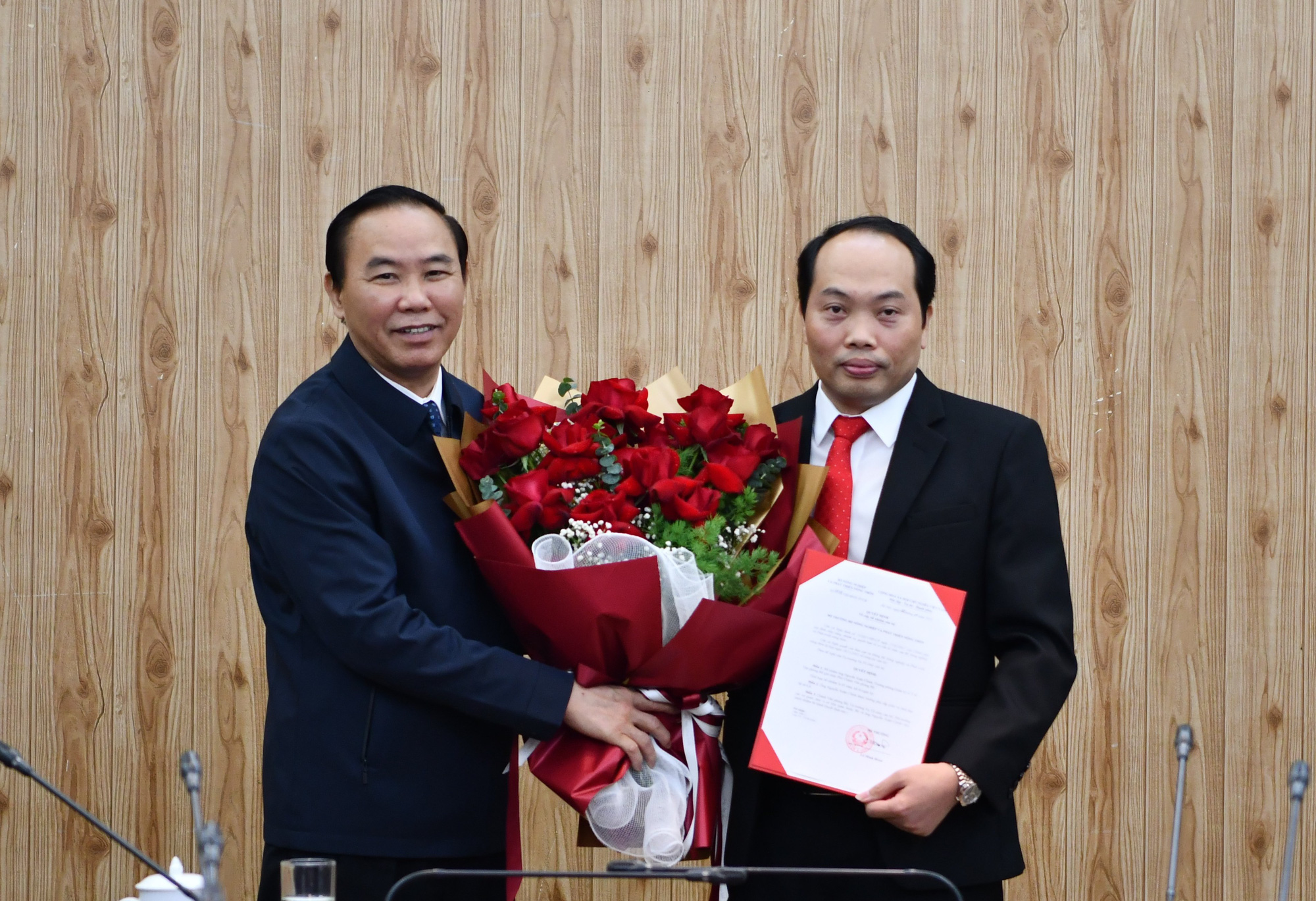 Bổ nhiệm ông Nguyễn Xuân Chinh làm Phó Chánh Văn phòng Bộ NNPTNT - Ảnh 1.