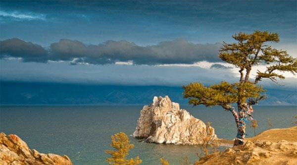 Bí ẩn về hồ Baikal: Ngâm mình ở 5 độ C để được... bất tử - Ảnh 1.