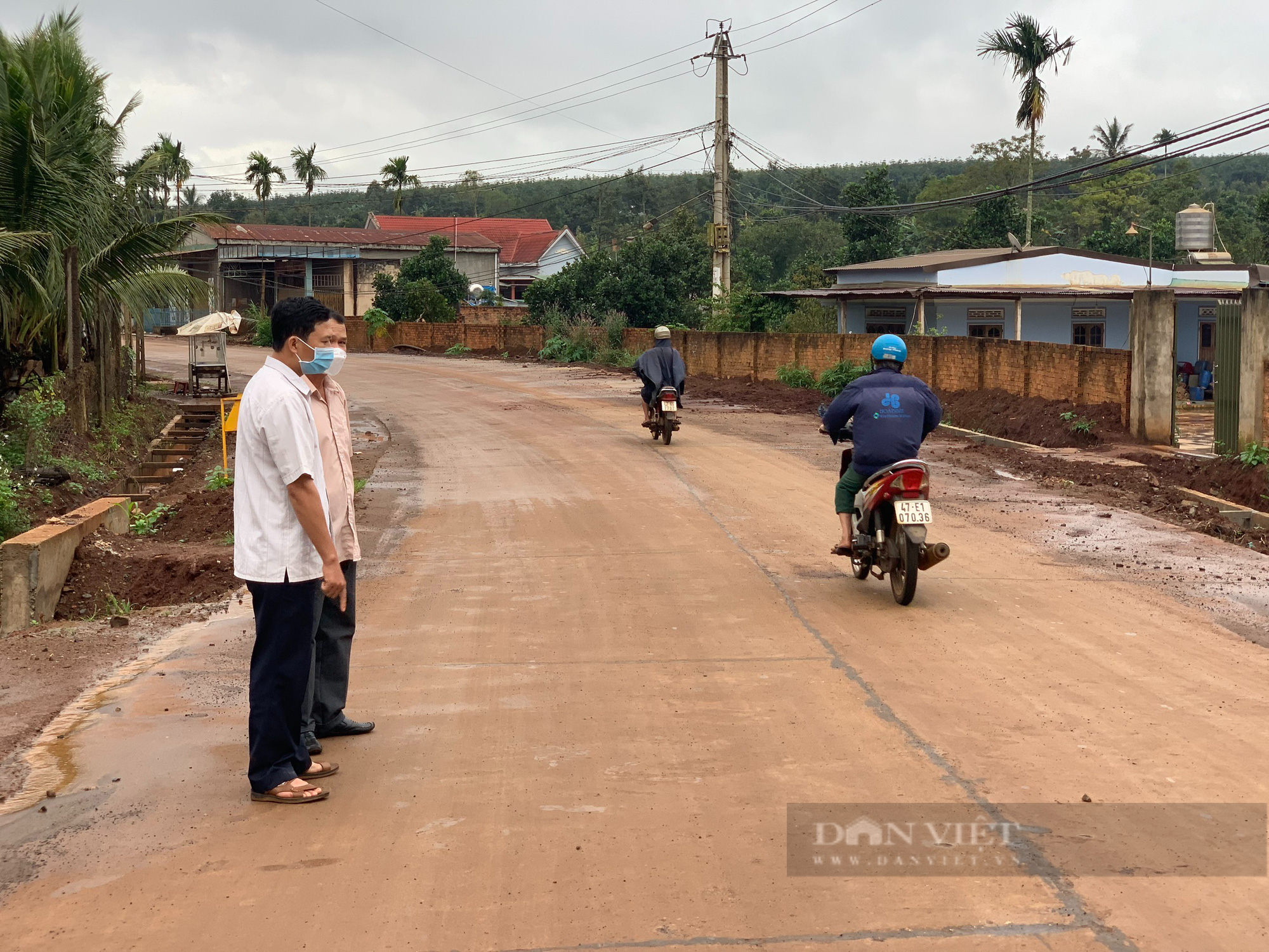 Đắk Lắk: Người dân không ngại hiến hàng trăm triệu để mở rộng đường giao thông - Ảnh 2.