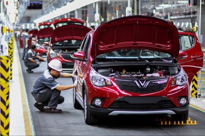 Thị trường ô tô Việt đã phục hồi ra sao khi giảm 50% lệ phí trước bạ - Ảnh 4.