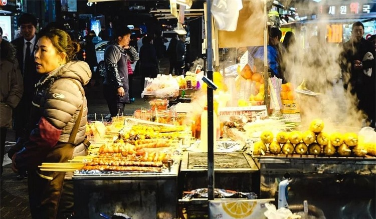 5 món ăn đường phố nhất định phải thử khi đến Hàn Quốc - Ảnh 1.