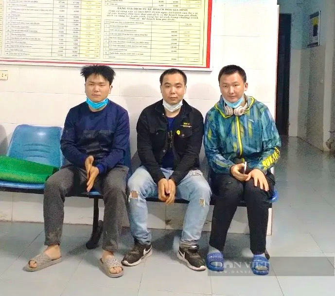 Đi ăn tối, 2 người dân Quảng Bình phát hiện 3 người Trung Quốc nhập cảnh trái phép - Ảnh 1.
